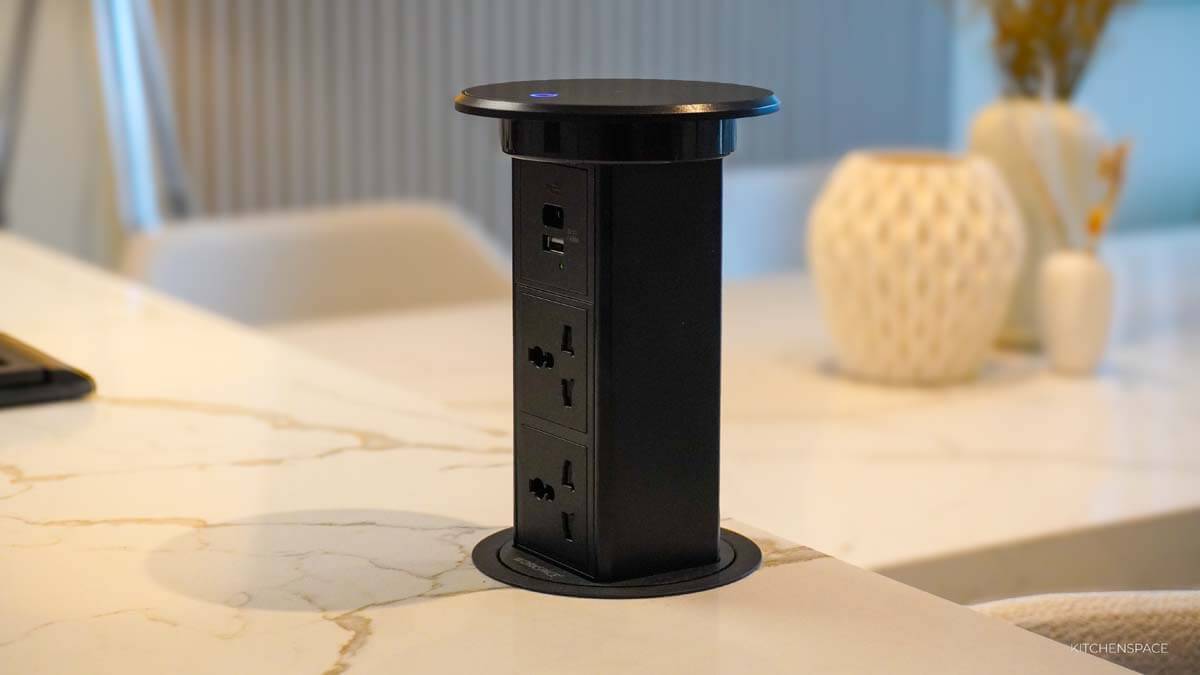 Minimalist Marble Kitchen